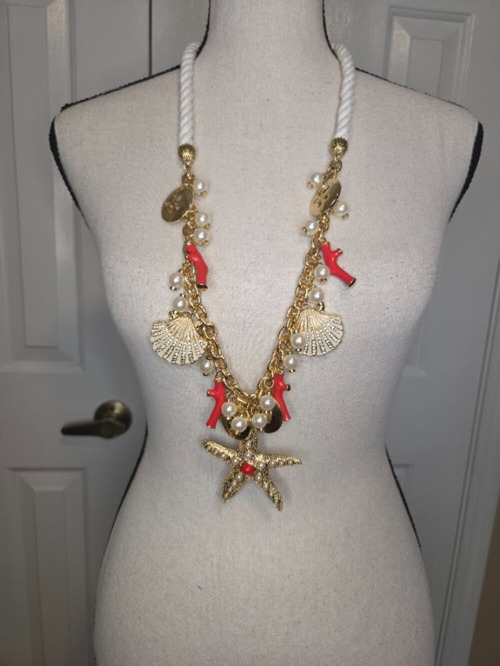 Lilly Pulitzer CHOWDAH Necklace Starfish Shells Coral Gold Tone 32"